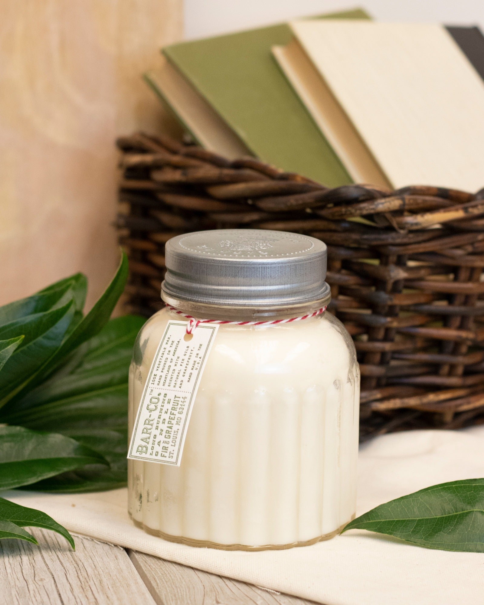 Barr-co Fir & Grapefruit 567g Apothecary Candle