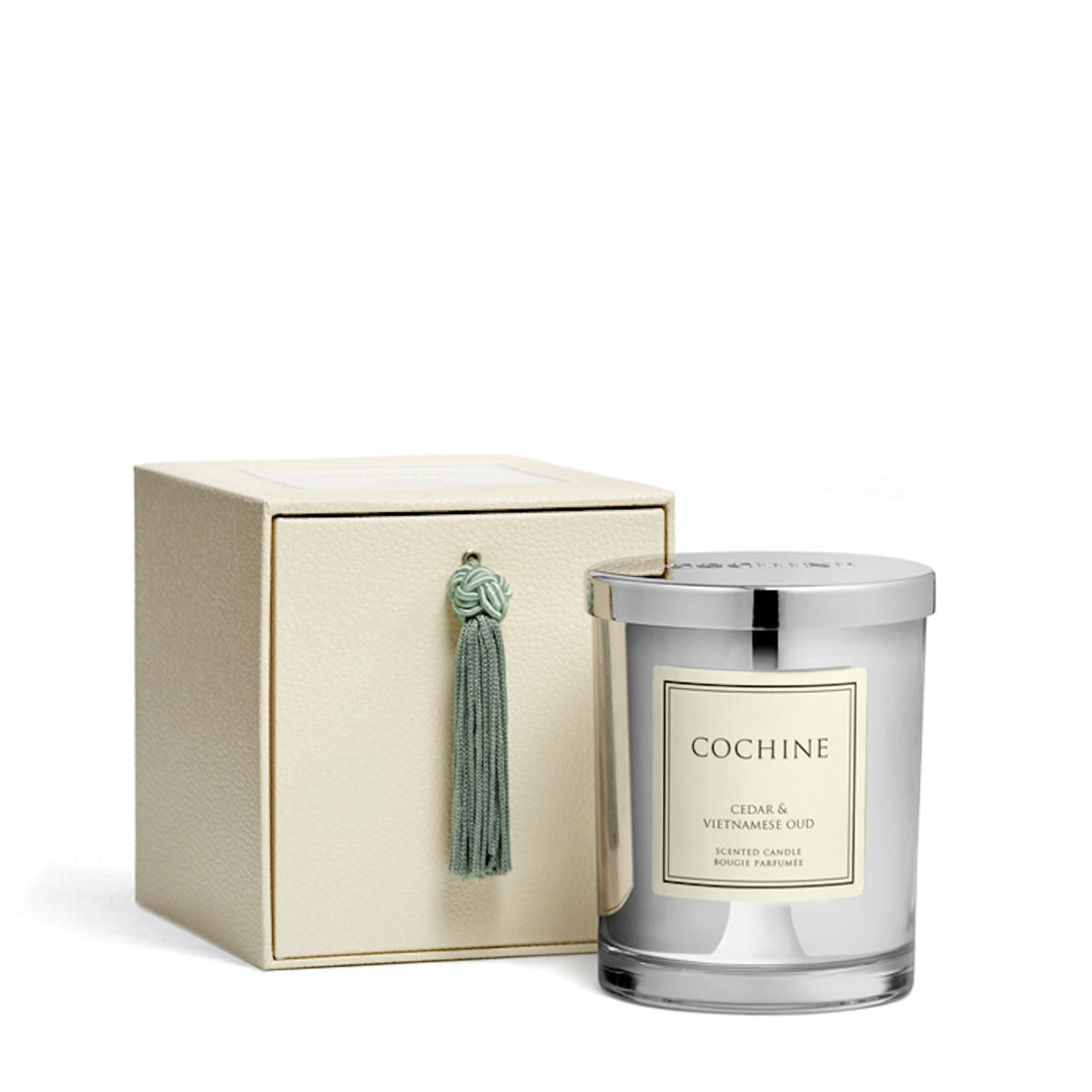 Cedar &amp; Vietnamese Oud 230ml Candle ThePerfumeWorld